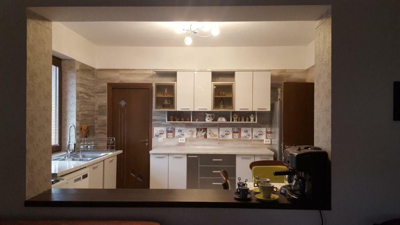 Apartmán Casa Soarelui Roşu Exteriér fotografie